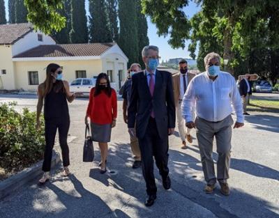 The U.S. Ambassador and the new Consul General in Thessaloniki visit the School